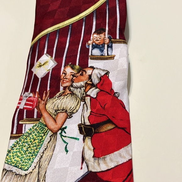 Norman Rockeell Hallmark Holiday Traditions MMG Tie - Picture 3 of 7